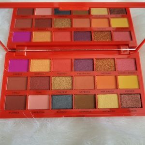 I❤Revolution Tasty Chilli Eyeshadow Palette 18 Hot Intense Shades NEW!